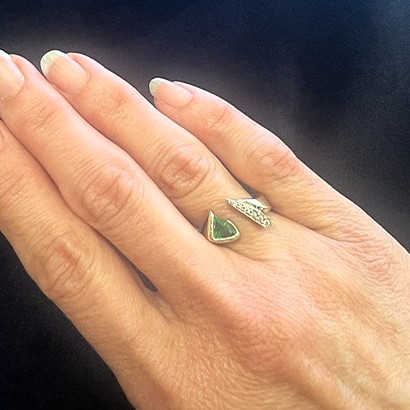 Tsavorite garnet and diamond ring/2831022 - Image 3