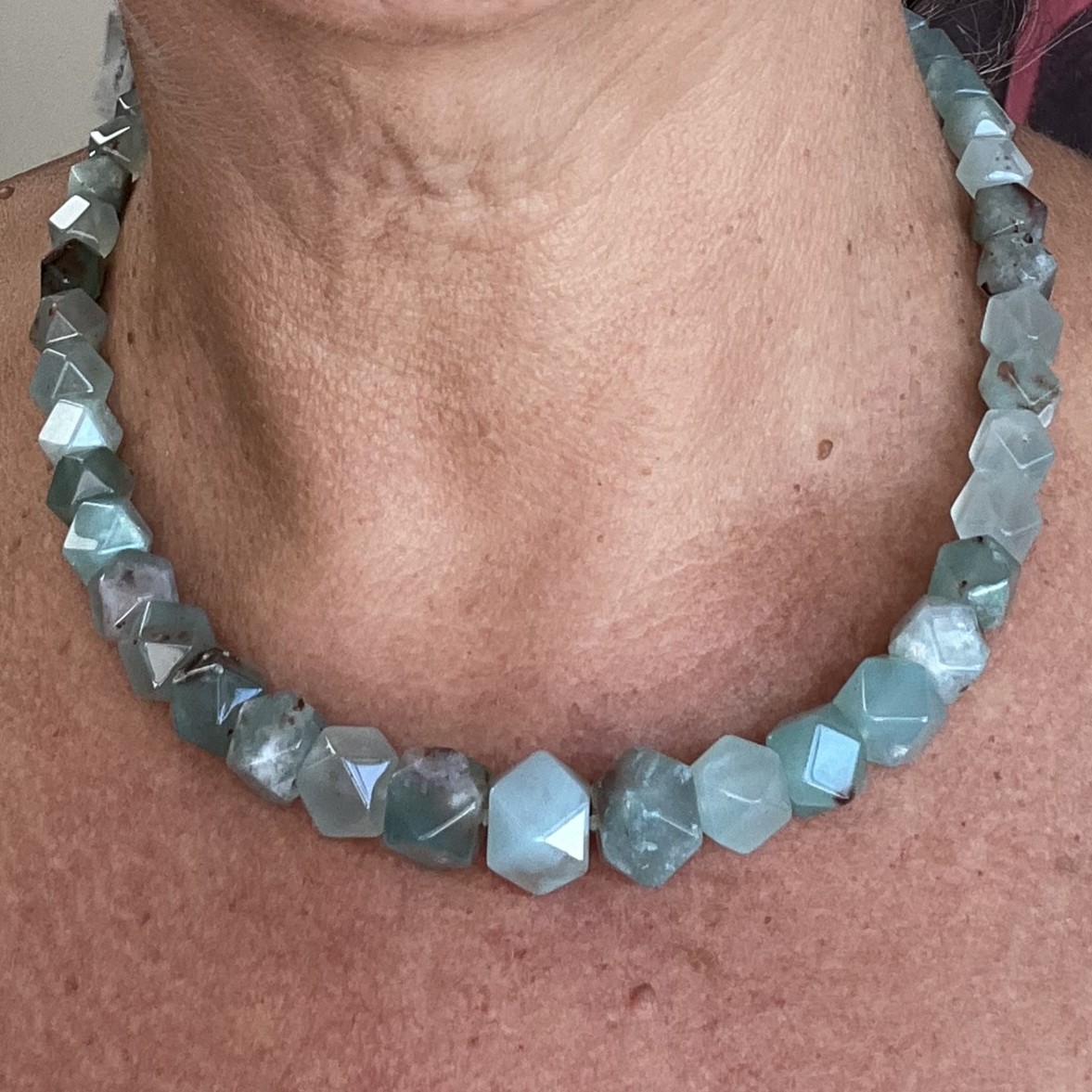 Aquaprase faceted cube strand/283925 - Image 4