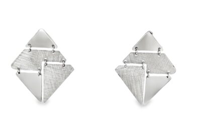 Diamond shaped geo earrings/VAG0413A