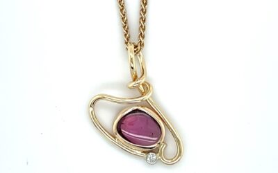 Pink sapphire and diamond pendant/28131125