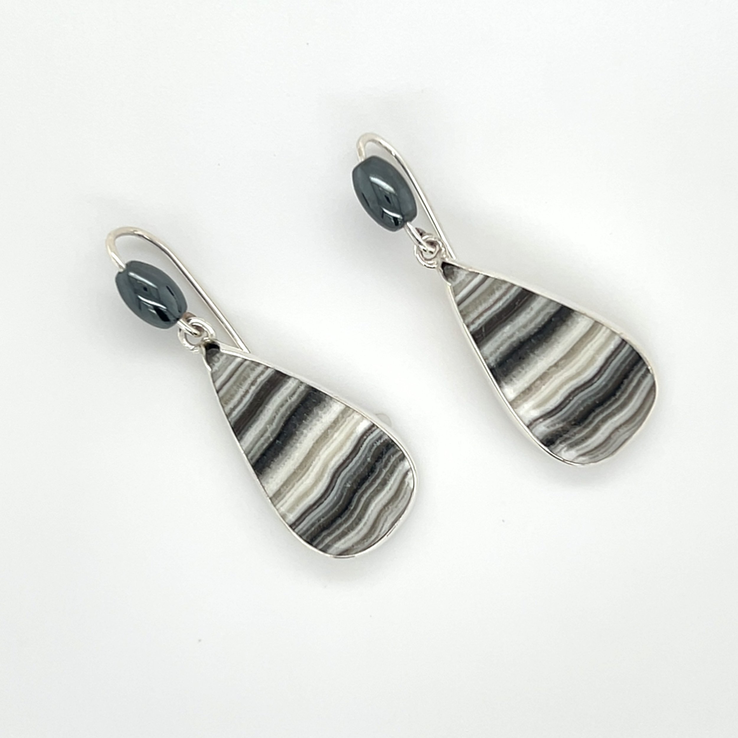 Banded agate and hematite earrings/EJ178