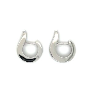 Squared edge satin curved huggie hoops/06-04029