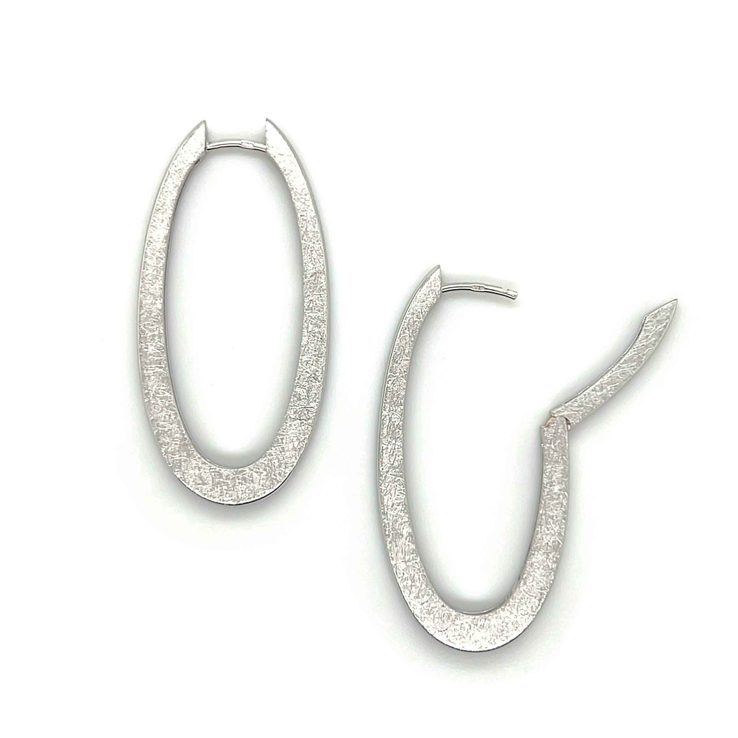 Oval hoops with etched texture, small/06-61234 - Image 2