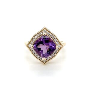 Cushion cut amethyst and diamond ring/28141026