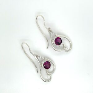 Silver and rhodolite garnet earrings/EJ197