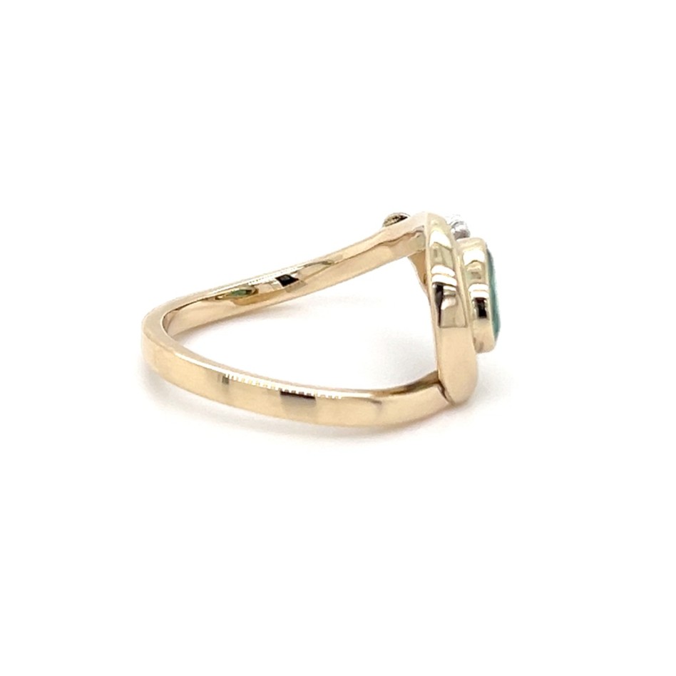 Emerald and diamond ring/EJ200 - Image 3