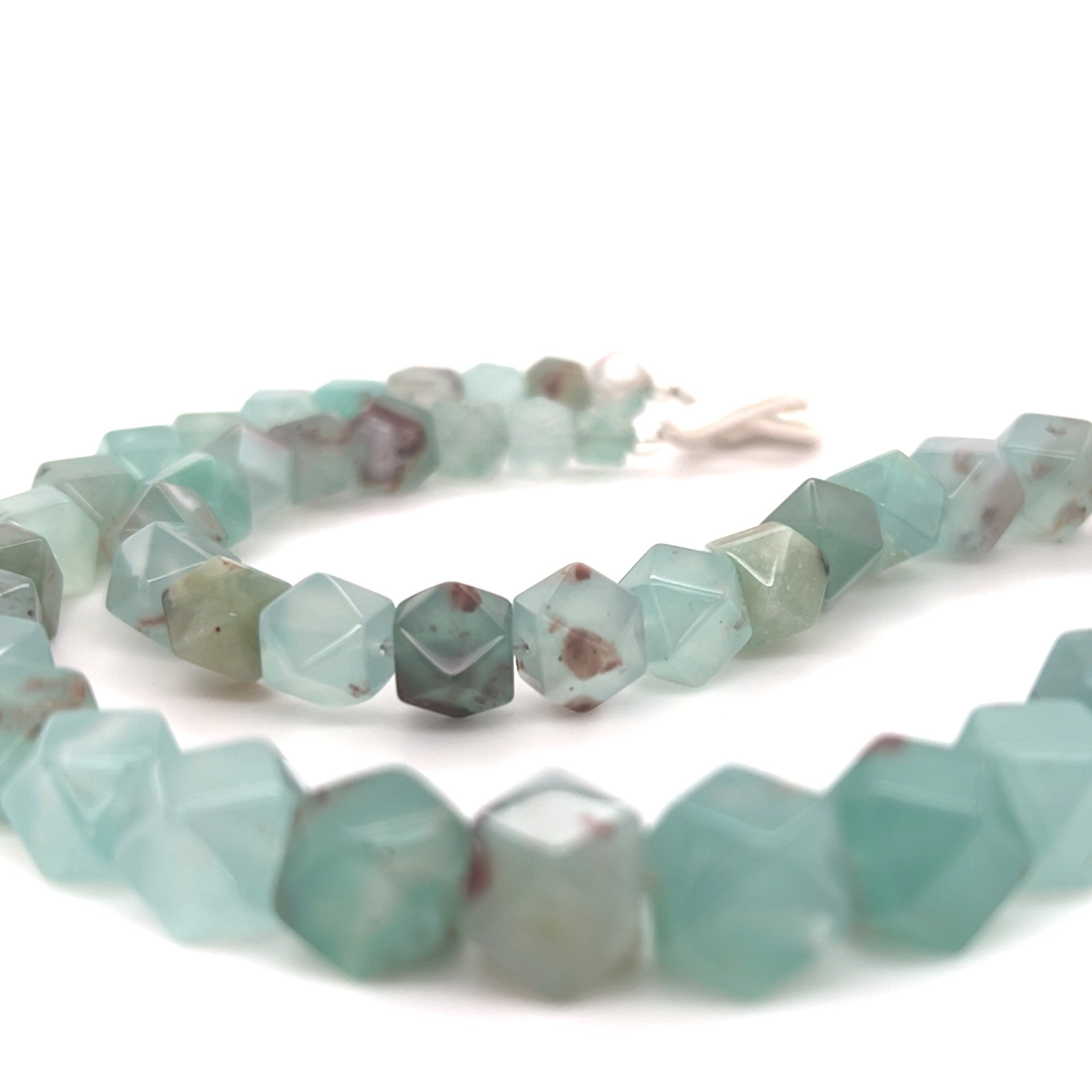 Aquaprase faceted cube strand/283925
