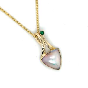 Akoya mabe pearl and emerald pendant/286425
