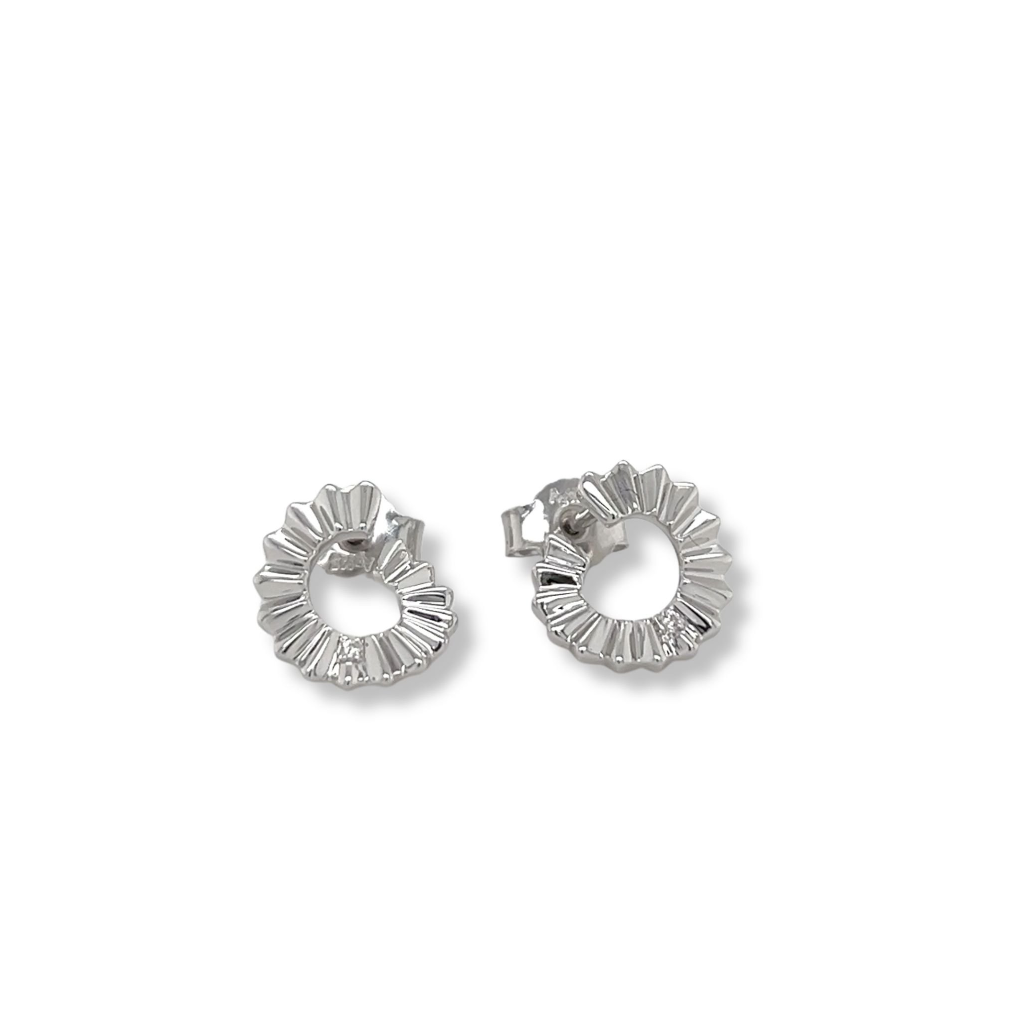 Ribbon edge offset circle post earrings/01-05693